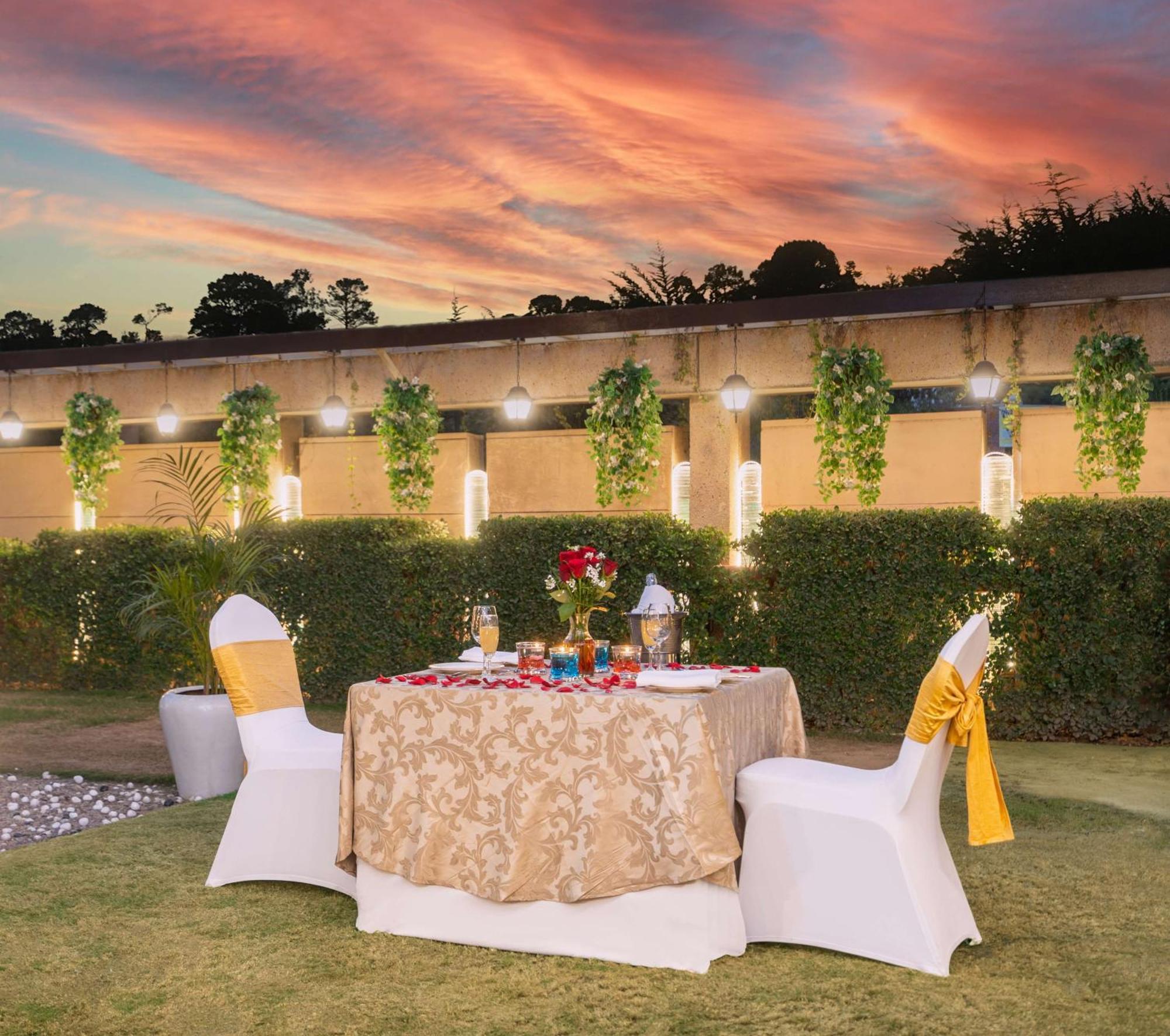Park Plaza Faridabad Hotel Luaran gambar